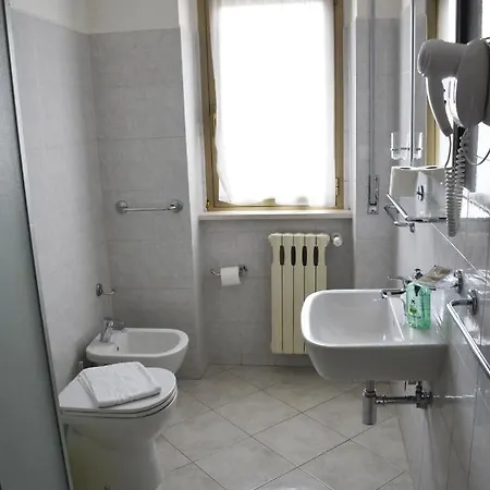 Отель Aquila 3*