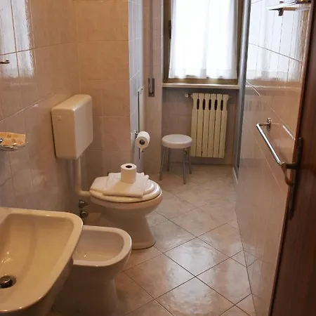 Отель Aquila Scoppito